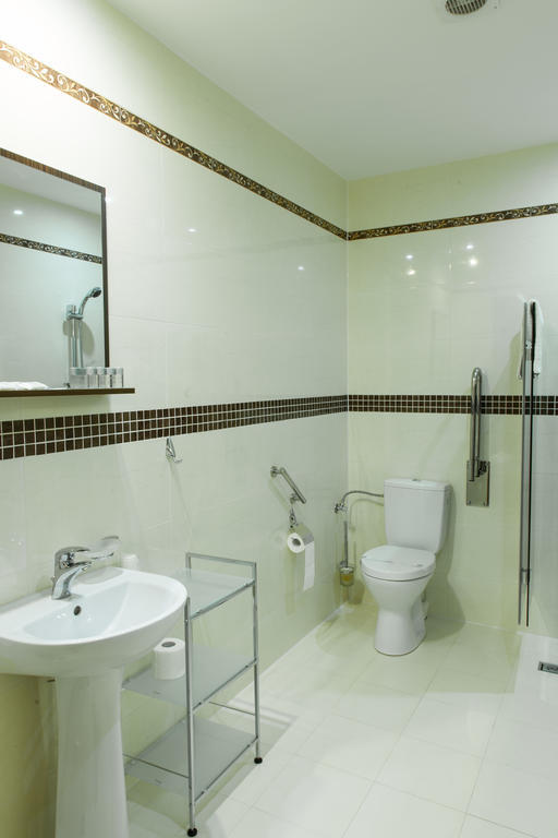 Hotel Ostrawa Водзислав-Слёнски Экстерьер фото