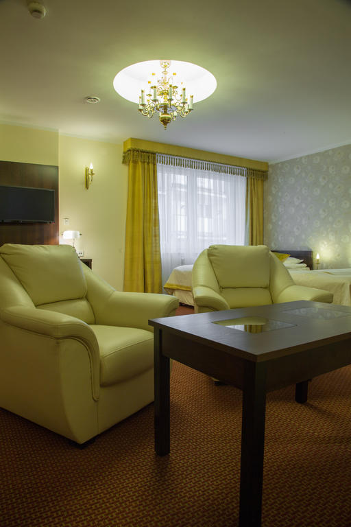 Hotel Ostrawa Водзислав-Слёнски Экстерьер фото