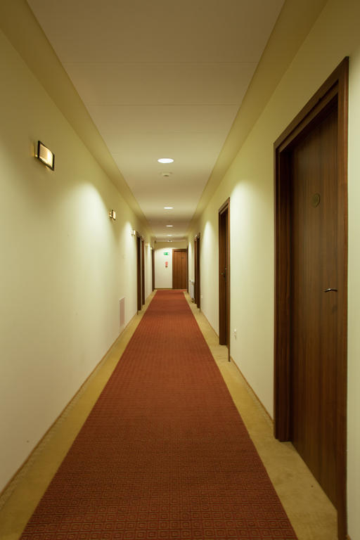 Hotel Ostrawa Водзислав-Слёнски Экстерьер фото